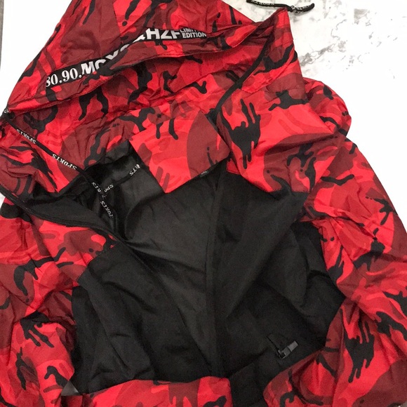 MENS RED CAMO RAIN JACKET SIZE 3XL - Picture 1 of 4